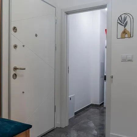 Luxury & Modern - Rowing Canal Appartement