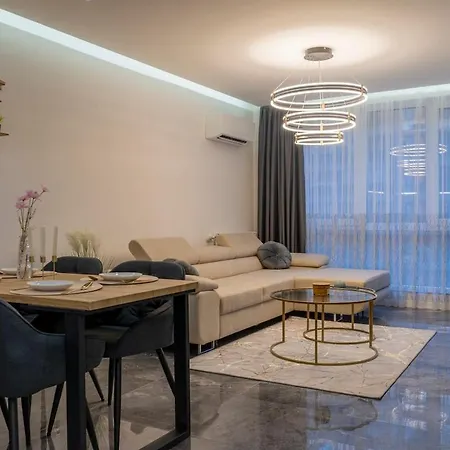 Luxury & Modern - Rowing Canal * بلوفديف